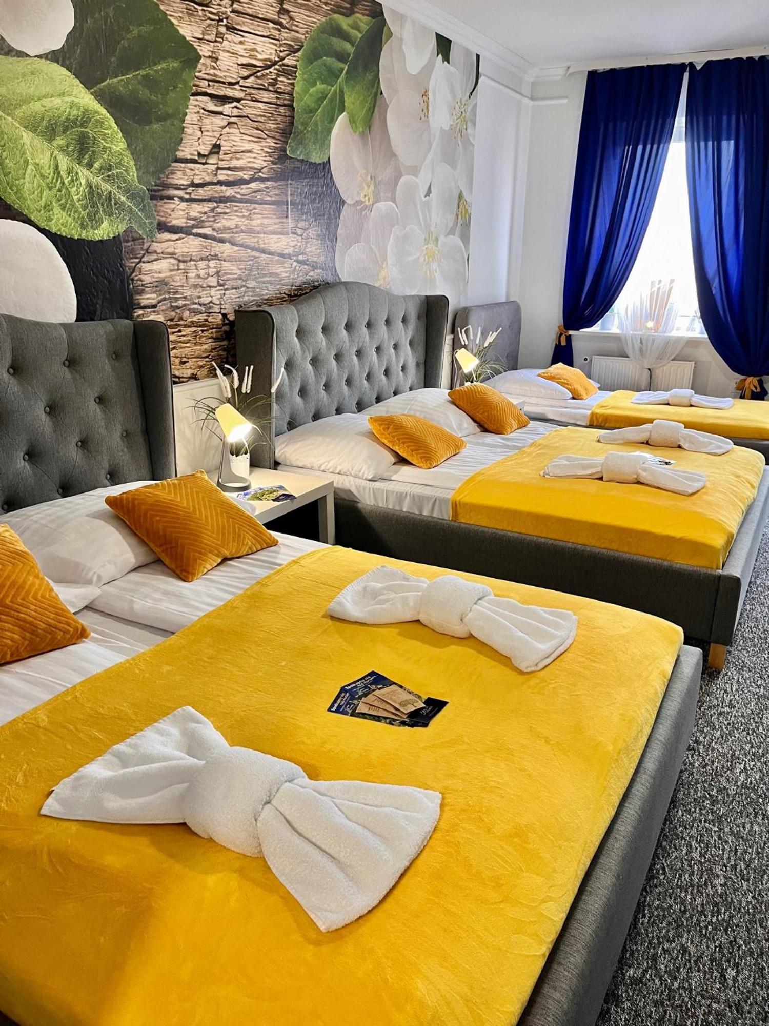 Great Polonia Swidnica City Center Kültér fotó